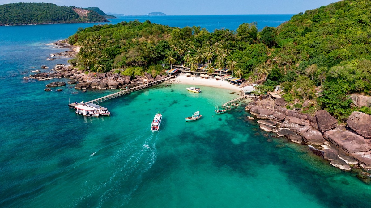 Family travel destination Phú Quốc - Trusted babysitting services available by Anh Nguyen